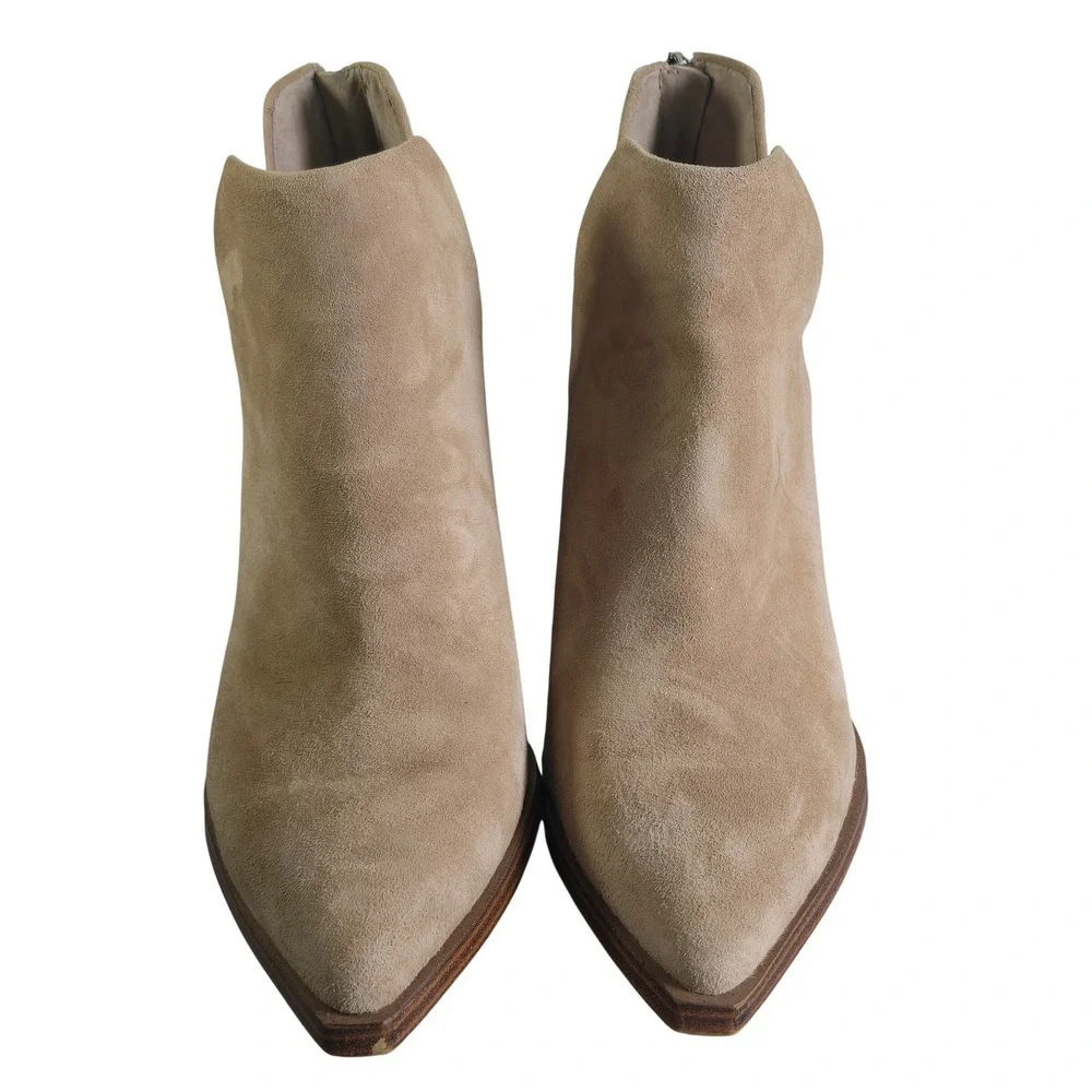 Vince‎ Camuto Gigietta Tan Suede Pointed Toe V-Cut Ankle Booties Woman 8.5M 39